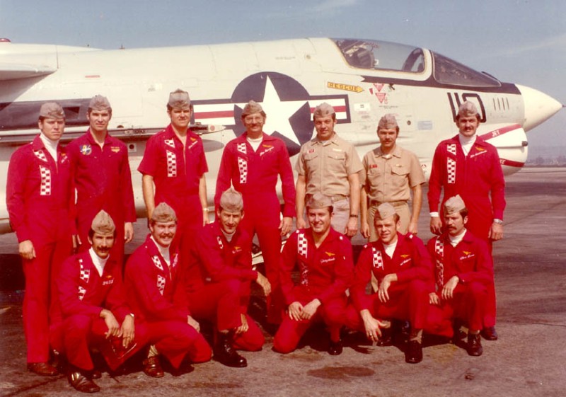 VF-211 crew, bottom 3rd left is Terry Appelgate.